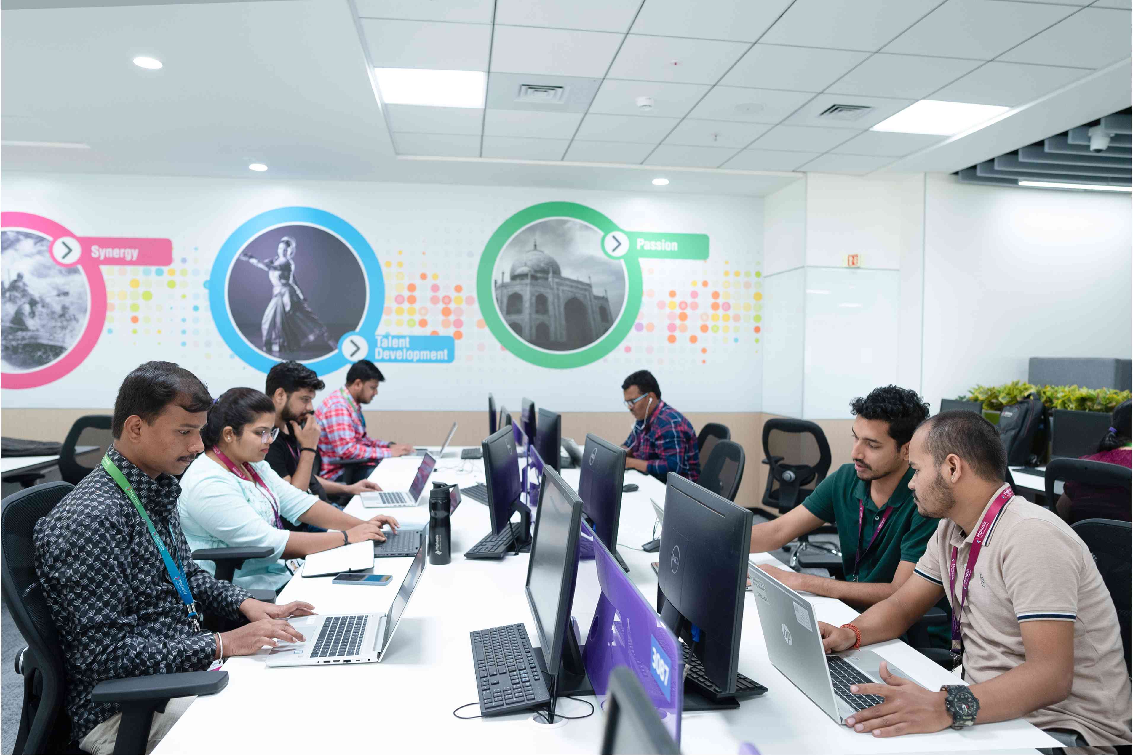 MphasiS
